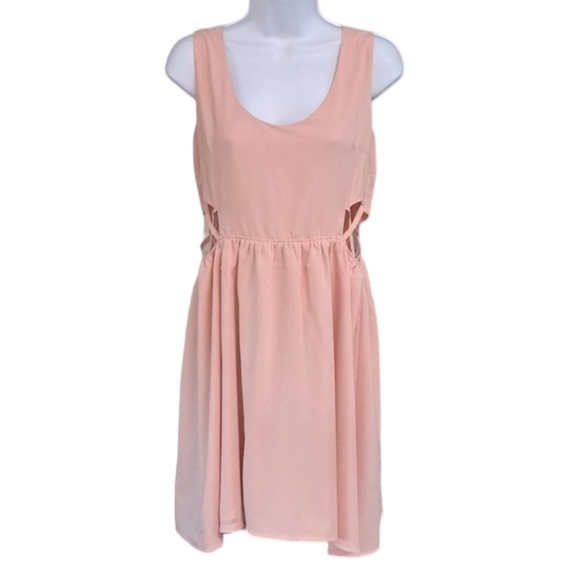 Very J  Dress Crisscross Cutout Waist Peach Size Large - Picture 1 of 7